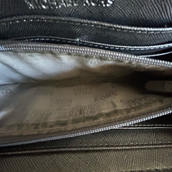 Michael Kors Studded Jet Set Zip Around Zipper Wallet - Picture 9 of 10